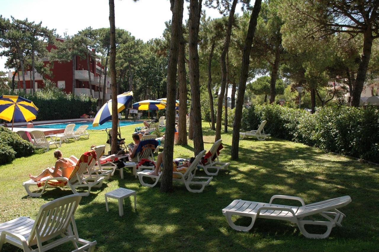 Appartamenti Vacanza Albatros Lignano Sabbiadoro Ngoại thất bức ảnh