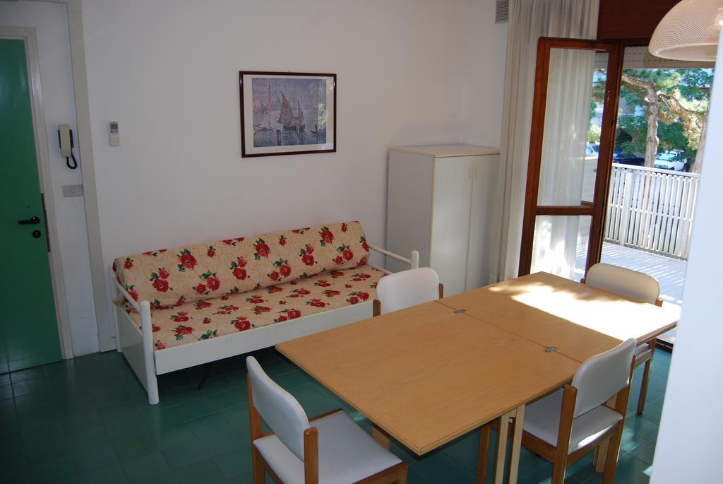 Appartamenti Vacanza Albatros Lignano Sabbiadoro Ngoại thất bức ảnh
