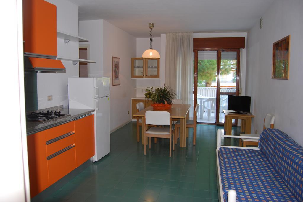Appartamenti Vacanza Albatros Lignano Sabbiadoro Ngoại thất bức ảnh