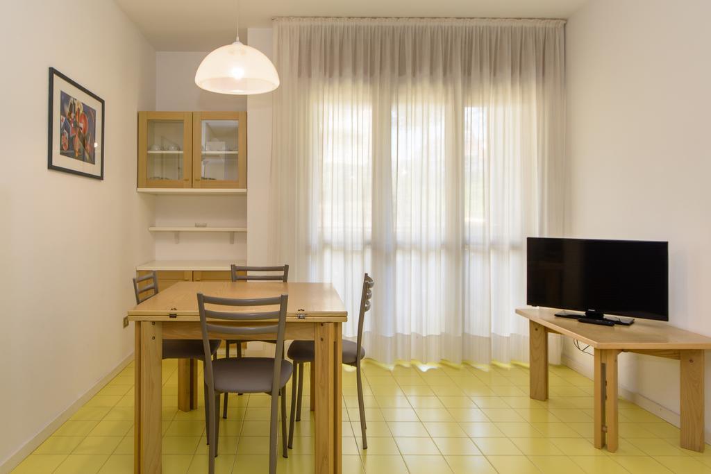 Appartamenti Vacanza Albatros Lignano Sabbiadoro Ngoại thất bức ảnh