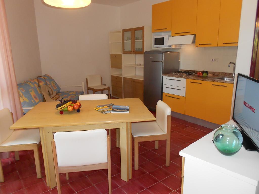 Appartamenti Vacanza Albatros Lignano Sabbiadoro Ngoại thất bức ảnh